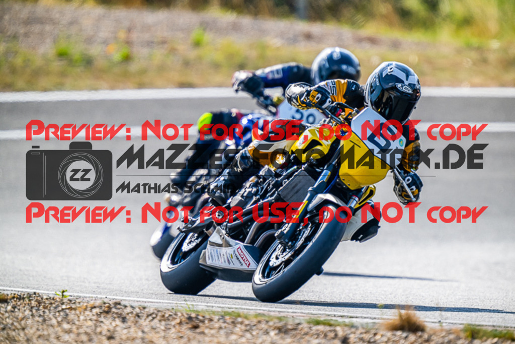 MaZZes_FotoMatrix_220722_9048 | TWIN