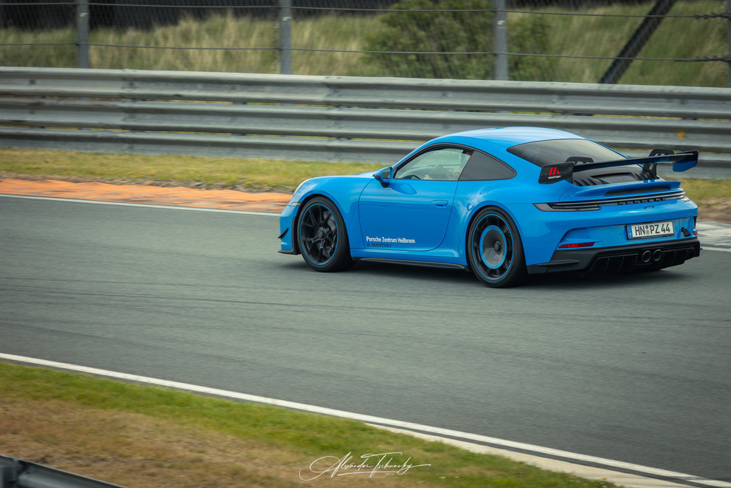 R6AT1145 _Alexander Tschuncky | Entdecken Sie die faszinierende Welt von Alexander Tschuncky Arts: Kreative Fotografie, atemberaubende Automobilkunst und hochwertiger Bilderdruck. Lassen Sie sich inspirieren! - Realisiert mit Pictrs.com