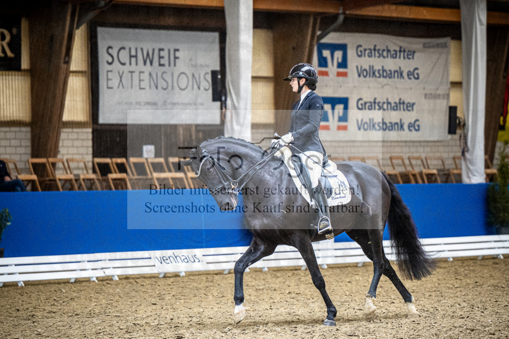 DOS_4344 | Entdecke hochwertige Reitturnierfotos von Foto Oger. Professionell, emotional und authentisch – jetzt Lieblingsmomente im Shop bestellen.Deutschlandweite Turnierfotografie. - Realisiert mit Pictrs.com
