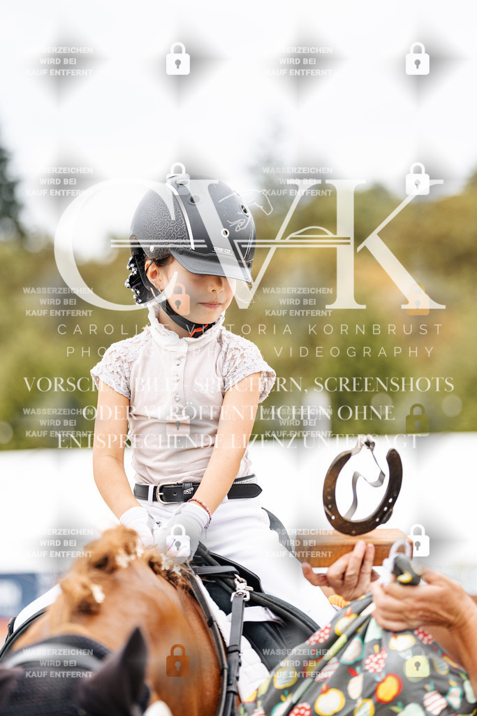 CK907460 | Turnierfotografie Pferdefotografie Trier Rheinland-Pfalz Pferdesport Reitsport Tierfotografie Sportfotografie Pferdevideo Pferdevideografie Equestrianvideography equestrianphotography  - Realisiert mit Pictrs.com