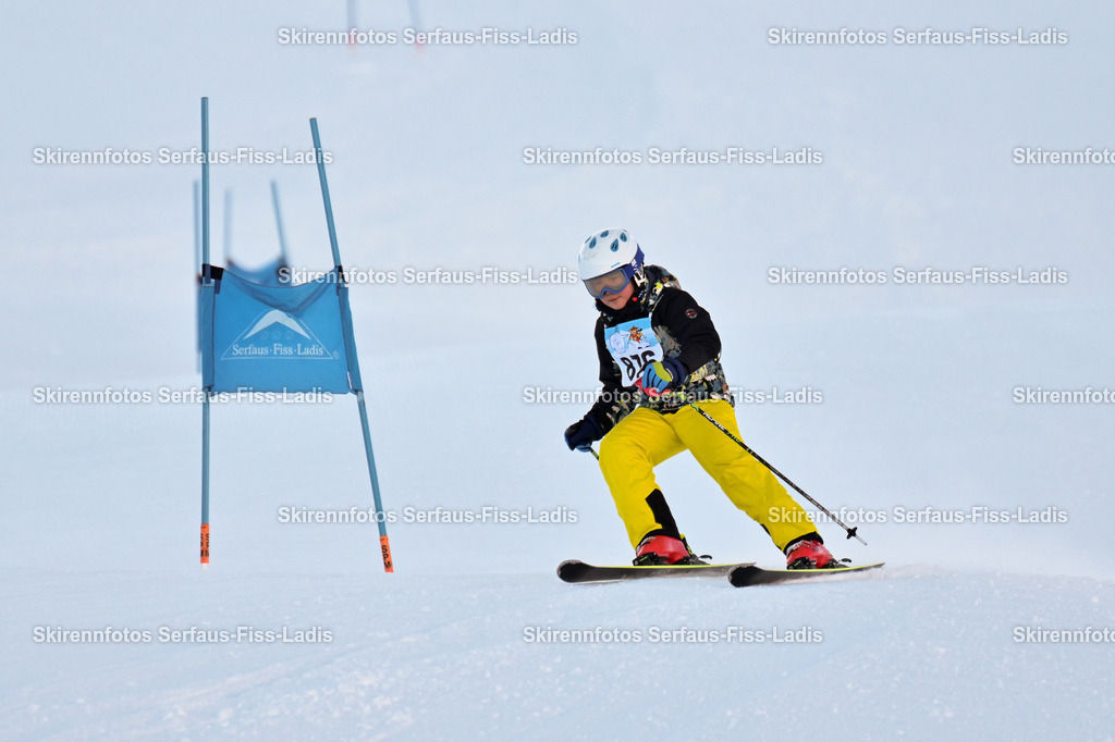 SRF_25.12.2025_0239 | Skirennfotos,Serfaus,Fiss,Ladis,Kinderskirennen,Winter,Tirol,Oberland,skirace,SFL,feelfree,weil wir's genießen,ski,Ski,skifahren,Sonnenplateau, - Realisiert mit Pictrs.com