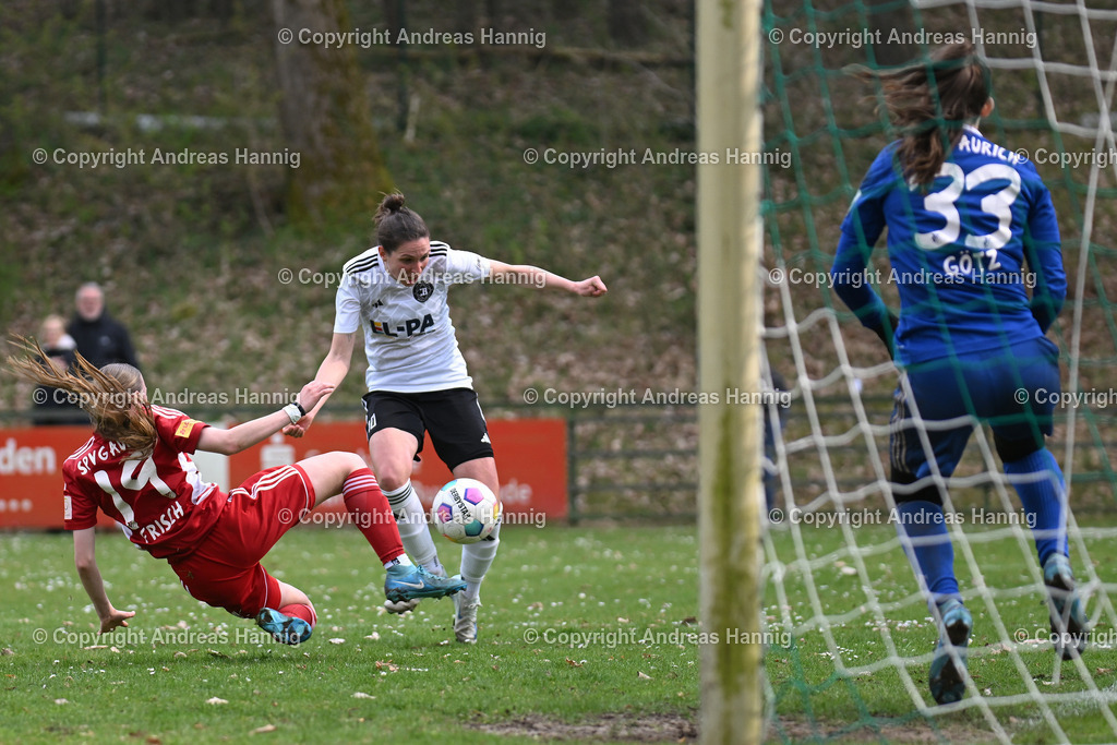 Fußball I Frauen I Saison 2024-25 I Oberliga I FC Jesteburg-Bendestorf - SpVg Aurich Frauen I 13.4.2025 | a-hannig - Realisiert mit Pictrs.com
