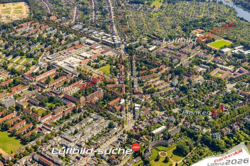 Marli Lübeck Bild- Das Luftbild wurde 2025 vom UL-Flugzeug heraus erstellt ( keine Drohne bzw. Drohnenaufnahme ) - Hochauflösende Luftaufnahme -Nicht vergleichbar mit Google Maps oder Satelittenbilder- Die Geschenkidee !Mit Lizenz und Bildrechte bestellbar - CC