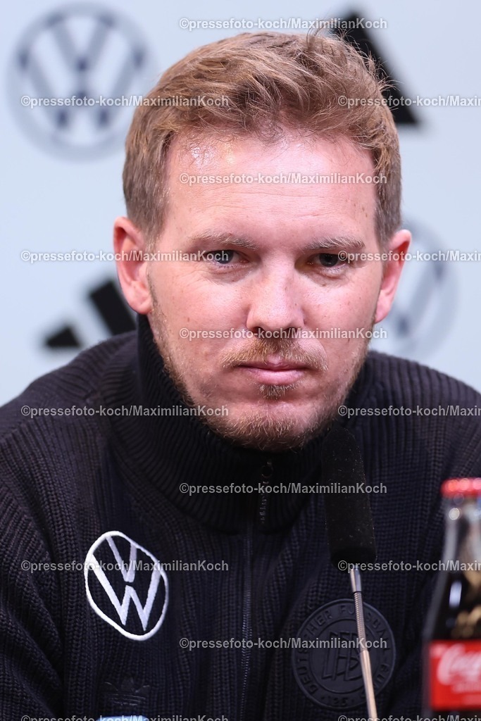 DFB22032501040 | 22.03.2025, Fußball, Abschlusstraining und Pressekonferenz vor dem Nations League  Viertelfinale Deutschland - Italien, Signal Iduna Park, Saison 2024 2025: Bundestrainer Julian Nagelsmann (GER) DFB regulations prohibit any use of photographs as image sequences and or quasi-video.
