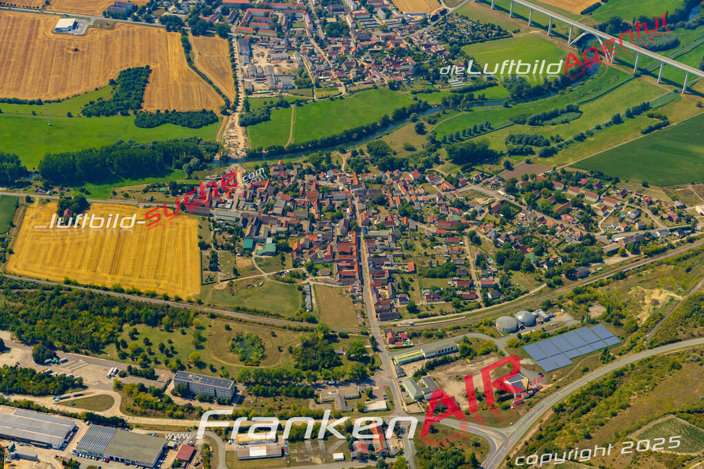 Luftbild Vs Google Maps  Wetzendorf  Karsdorf -Das Luftbild wurde 2025 vom UL-Flugzeug heraus erstellt ( keine Drohnenluftbilder ) - Hochauflösende Luftaufnahme -Nicht vergleichbar mit Google Maps oder Satelittenbilder- Die Geschenkidee !Mit Lizenz und Bildrechte bestellbar