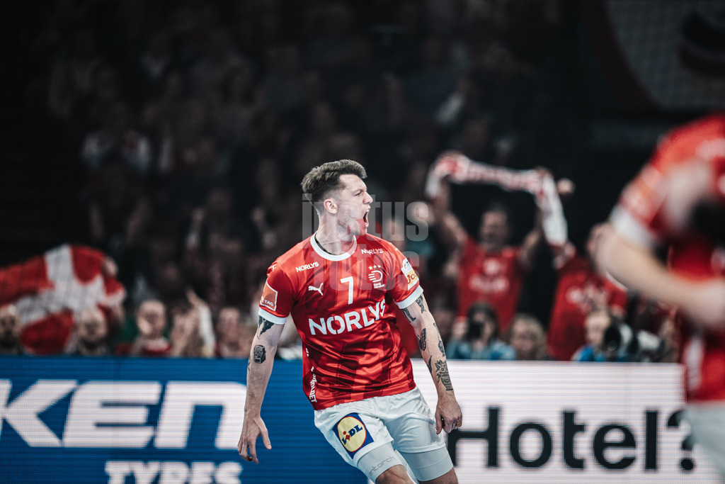 Handball | Herren | EHF EURO 2024 | European Championshop Men 2024 Final Tournament | Dänemark vs. Schweden | 19.01.2024 | Emil Jakobsen (#7, Dänemark, DEN) jubelt