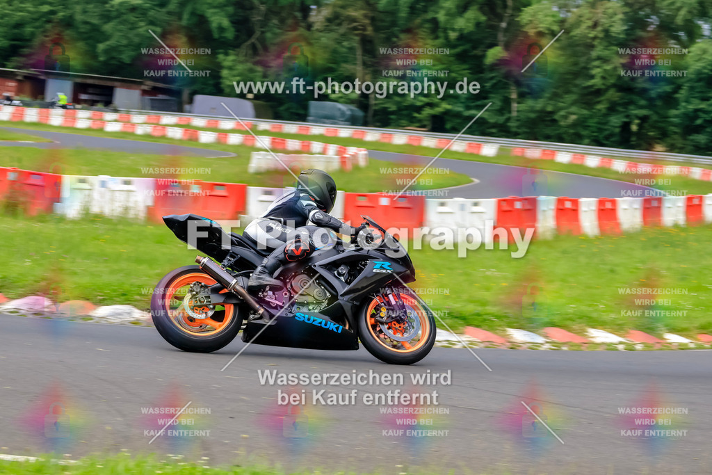 VBK-6414 | Hier findet Ihr Bilder von Touristenfahrten auf der Nürburgring Nordschleife oder von anderen Veranstaltungen die ich besucht habe. Viel Spass beim Durch Schauen 