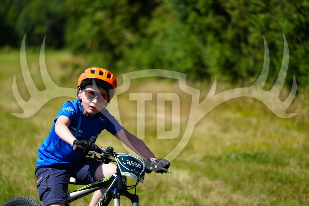 FC101381 | Fotogalerie der Treibjagd im Dunkelwald - Dein MTB Etappenrennen im Erzgebirge - Realisiert mit Pictrs.com