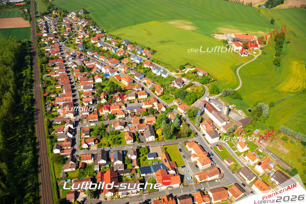 Die Luftaufnahme der Stadt Küps wurde vom UL-Flugzeug heraus erstellt ( keine Drohne )- hohe Auflösung für beste Qualität