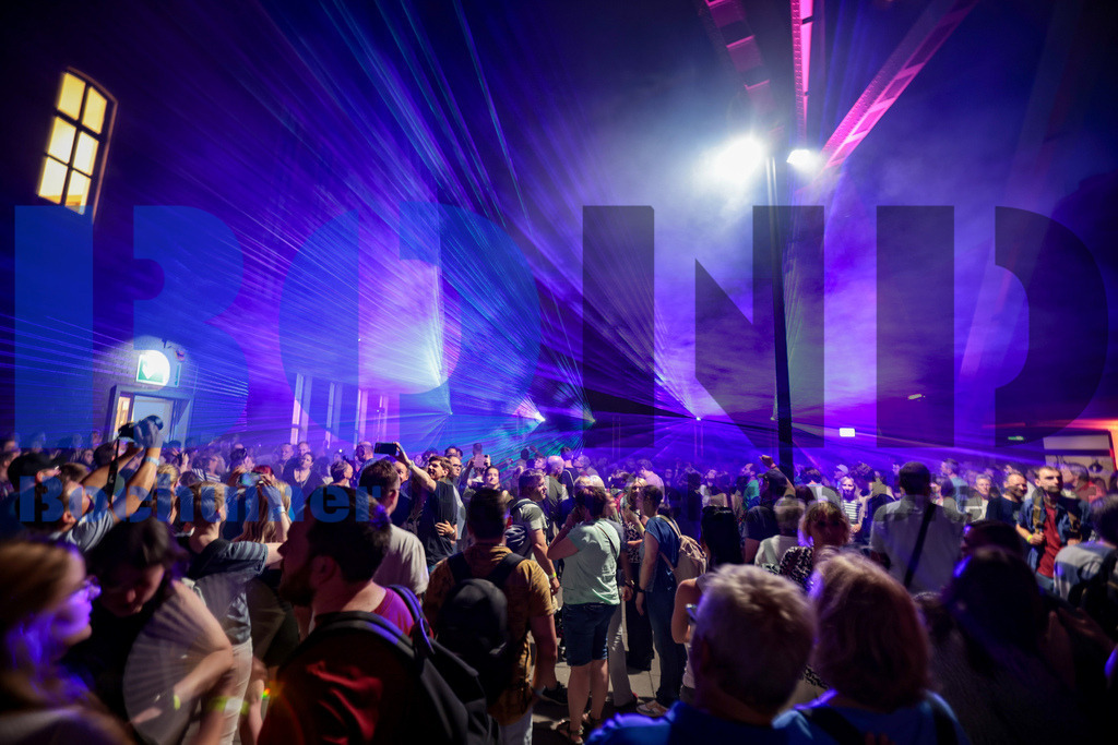 SES_BOCEXT20250626-69 | bond - Realisiert mit Pictrs.com