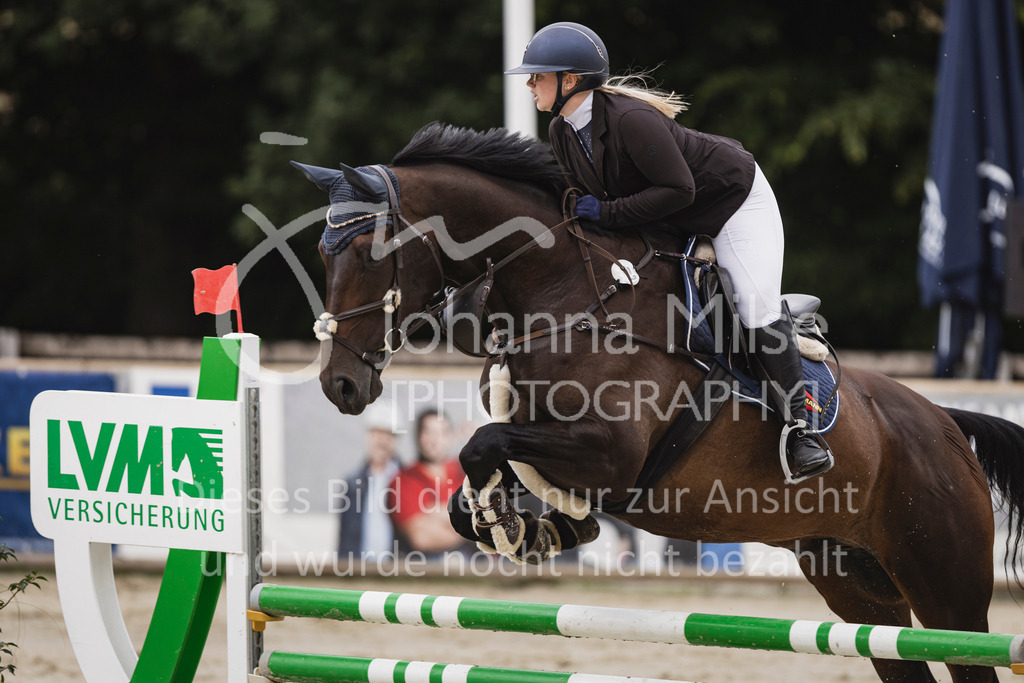 250711_BHO_A2-Spr-2-228 | Deine schönsten Turniermomente als professionelle Fotos! Entdecke hochwertige Pferdesport-Fotografie im Online-Shop. Jetzt Fotos finden & bestellen!