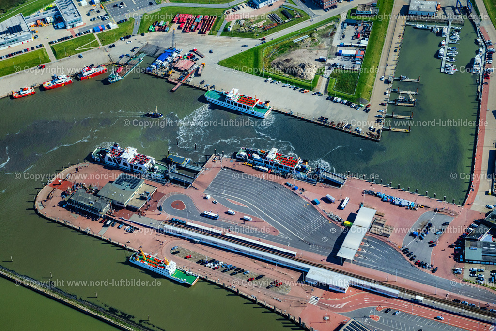 Norddeich_Frisia_Fährschiffe_Hafen_ELS_9463050924 | NORDEN 05.09.2024 Fähr- Hafenanlagen an der Meeres- Küste der Nordsee mit dem Fährschiff Frisia 4 im Ortsteil Norddeich in Norden im Bundesland Niedersachsen, Deutschland. Weiterführende Informationen bei: Reederei Norden-Frisia AG,  Yachtzentrum Störtebeker GmbH. // Ferry port facilities on the sea coast of the North Sea with the ferry Frisia 4 in the district of Norddeich in Norden in the state of Lower Saxony, Germany. Further information at: Reederei Norden-Frisia AG,  Yachtzentrum Stoertebeker GmbH. Foto: Martin Elsen