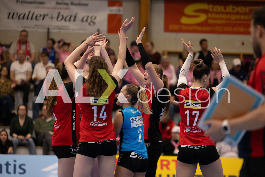 Volleyball I Frauen I Saison 2025-2026 I Volleyball NLA | Women I 1/2 Finals I  VC Kanti Schaffhausen - Sm'Aesch Pfeffingen I 22.03.2026 | VC Kanti Spielerinnenkreis - Realisiert mit Pictrs.com