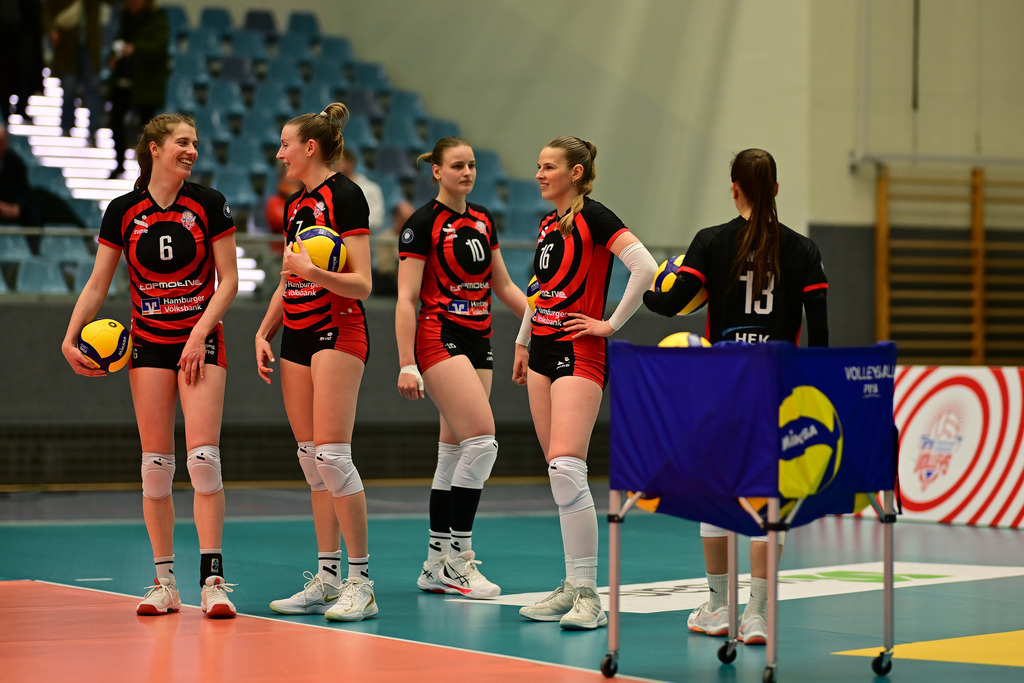 Volleyball I Frauen I Saison 2025-2026 I Bundesliga I Hauptrunde I ETV Hamburger Volksbank Volleys - Skurios Volleys Borken | Der Sportfotograf. - Realisiert mit Pictrs.com