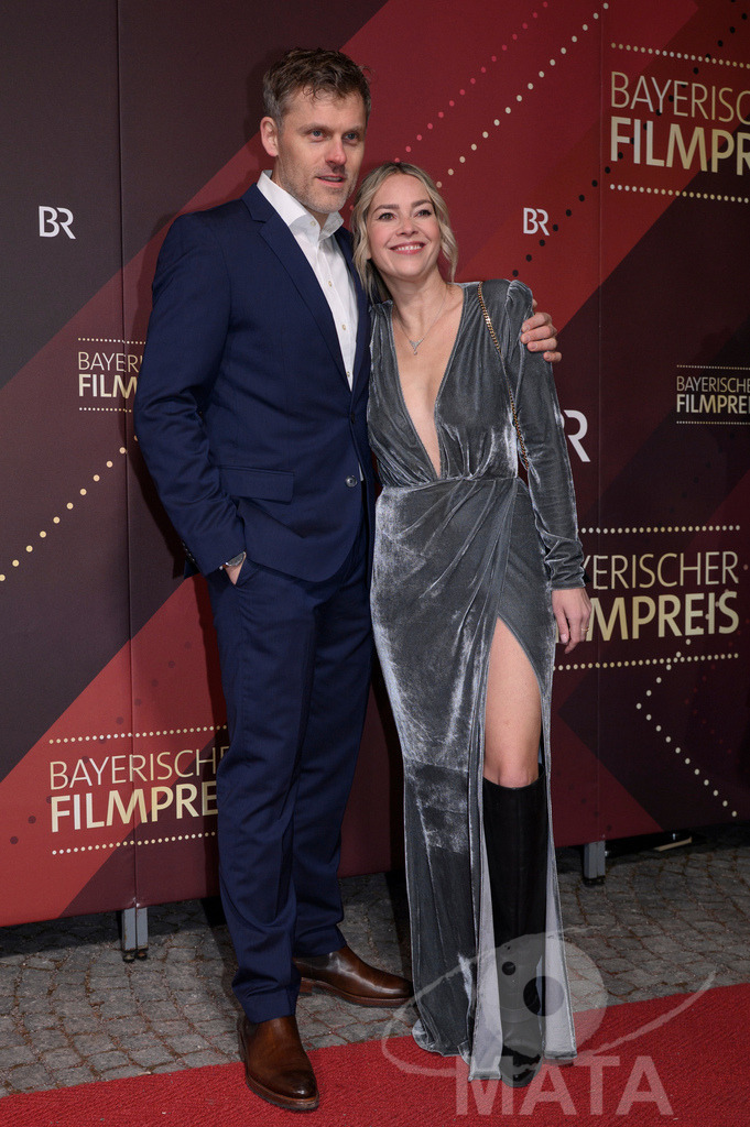 _DWI5071 | Lara Mandoki (deutsche Film- und Theaterschauspielerin) bei der Verleihung des 47. Bayerischen Filmpreises 2026  im Prinzregententheater. München, Deutschland. Der Bayerische Filmpreis wird seit 1979 von der Bayerischen Staatsregierung verliehen, um die Bedeutung des Kinofilms als Kulturgut herauszustellen - Realisiert mit Pictrs.com