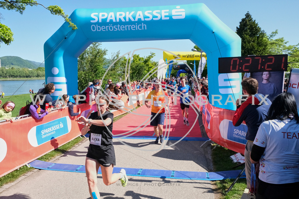 ..... | LINZ,AUSTRIA,27.April 24, Int. 3 Brückenlauf Linz  , Image shows: Photo: WAPICS / Michael ring