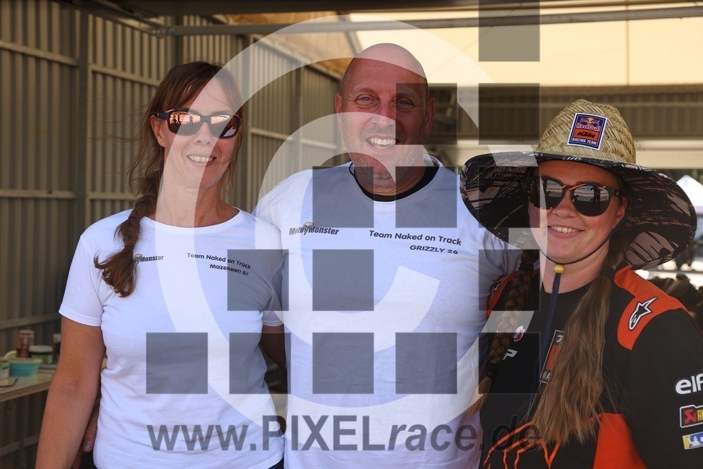 teams-20240905_04825 | Schöne Erinnerungen an spannende Momente - das festzuhalten ist unser Job. PIXELrace.de ist seit 2003 auf den Rennstrecken Europas unterwegs um die Action draußen beim Fahren und die wunderbare Stimmung imm Fahrerlager für euch einzufangen.