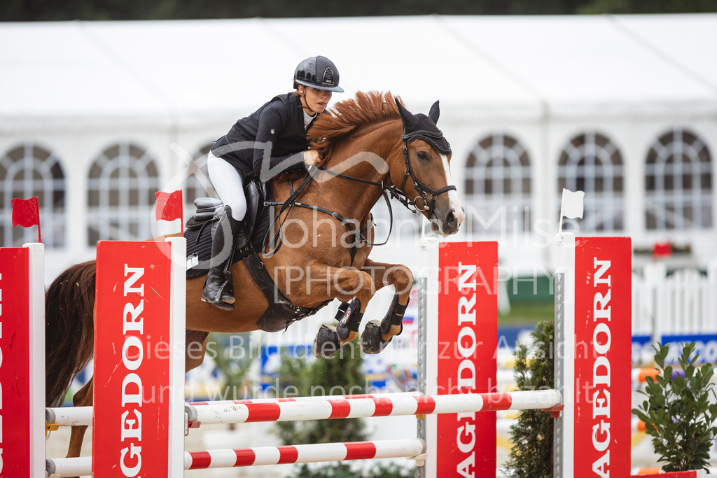 240712_BHO_A2-Springen-2-226 | Deine schönsten Turniermomente als professionelle Fotos! Entdecke hochwertige Pferdesport-Fotografie im Online-Shop. Jetzt Fotos finden & bestellen!