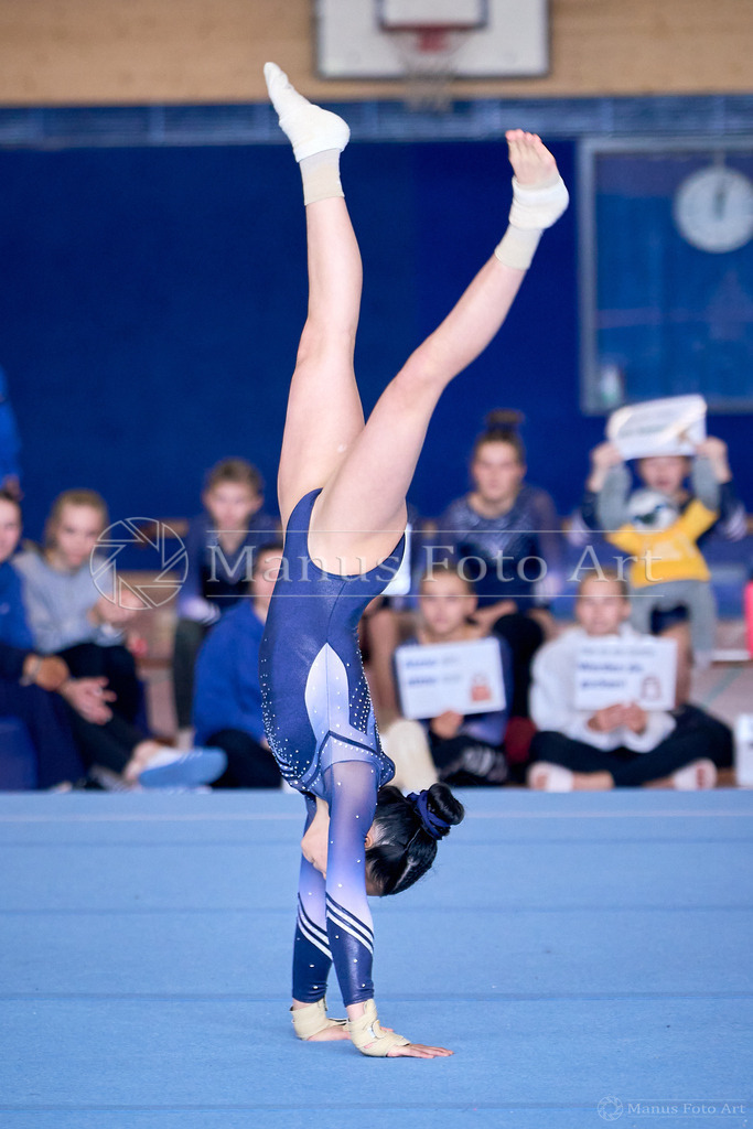 2024-10-06-1-A-DSC03199 | Professionelle Sportfotografie in Hamburg, Schleswig-Holstein und Niedersachsen – spezialisiert auf Rhönrad, Geräteturnen, Leistungsturnen und rhythmische Sportgymnastik. Bundesweite Begleitung von Rhönrad-Events. Jetzt Sport-Fotos - Realisiert mit Pictrs.com