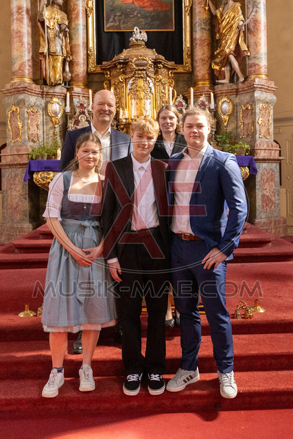 MAE-pic_106 | Der online Fotoshop des Inzeller Fotografen MAE - Marc Anton Eicher. Hier können Sie ihre Fotos und Stockfotos online bestellen als Download oder als Ausdruck, der ihnen bequem nach Hause geschickt wird.
Ihr Marc Anton Eicher - der Inzeller Fotograf - Realisiert mit Pictrs.com