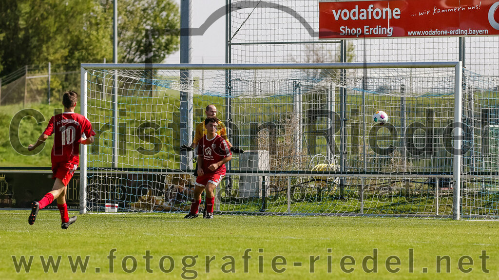 2023-09-09_057_FC_Langengeisling_III_gegen_FC_Fraunberg_II | Erding, Deutschland, 09.09.2023:
Fußball, C-Klasse 2023 / 2024, 6. Spieltag, FC Langengeisling III gegen FC Fraunberg II, Endergebnis: 1:2

Foto: Christian Riedel / fotografie-riedel.net