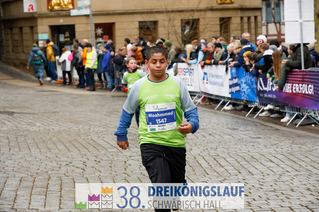 1700m Stadtwerke Jugendlauf | 3 Koenigslauf 2024 1700m Stadtwerke Jugendlauf - Realisiert mit Pictrs.com