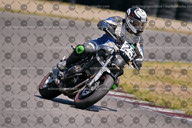 26bt04-1183 | markuskiefer.com - Realisiert mit Pictrs.com