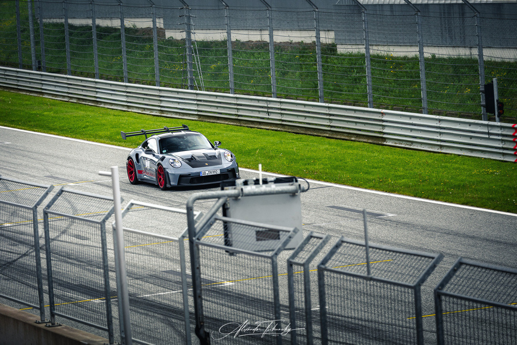 R6PZ0794 _Alexander Tschuncky | Entdecken Sie die faszinierende Welt von Alexander Tschuncky Arts: Kreative Fotografie, atemberaubende Automobilkunst und hochwertiger Bilderdruck. Lassen Sie sich inspirieren! - Realisiert mit Pictrs.com