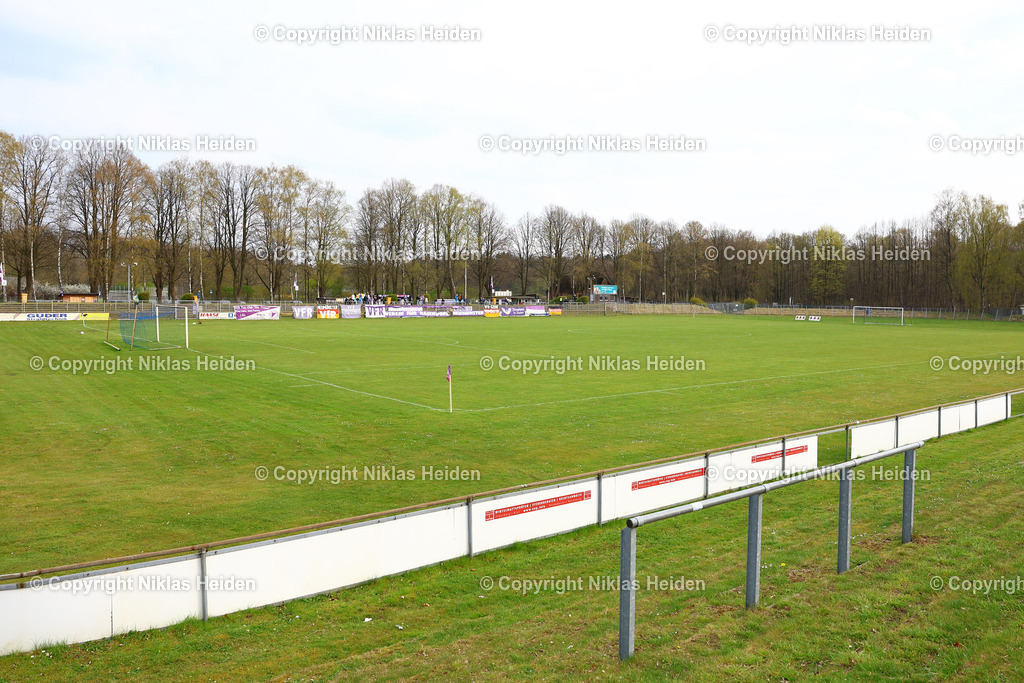 NH_VfRNeumuenster_PSVNeumuenster_FlensOberliga_15042026 | Die Grümmi-Arena des VfR Neumünster.Fußball I Herren I Flens Oberliga I Saison 2025-2026  I 19. Spieltag I VfR Neumünster - PSV Union Neumünster I 15.04.2026 I VfR Stadion HSP (Grümmi Arena)
