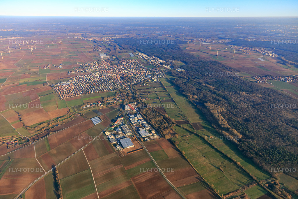 Luftbild: Ortsansicht aus Westen in Herxheim bei Landau im Bundesland Rheinland-Pfalz in Deutschland. Foto: IMG_120076.jpg vom 07.02.2020 durch Werner Riehm/FLY-FOTO.de