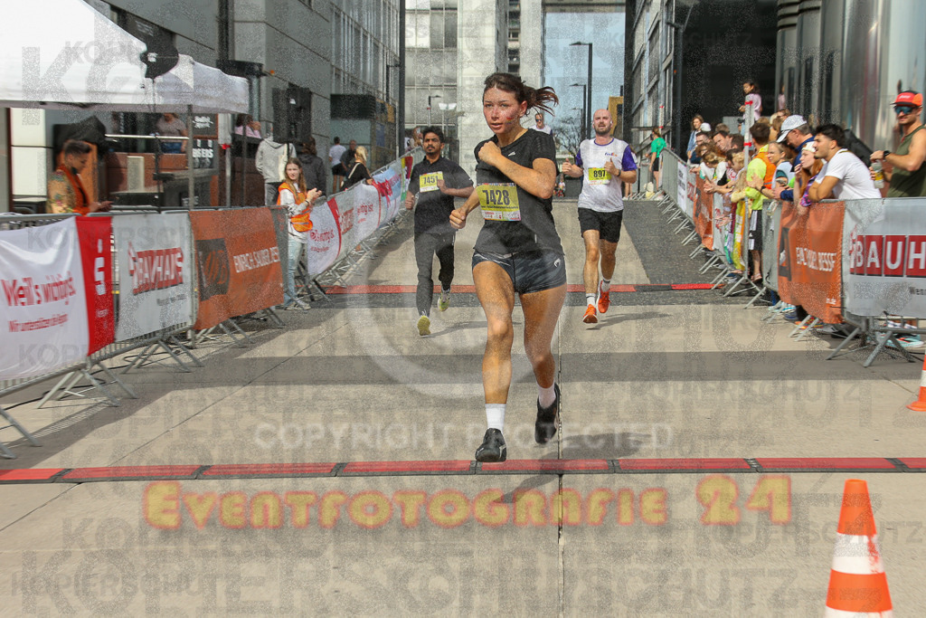 250920_1327_EX1_4689 | Sportfotografie im Rhein-Sieg Kreis, Köln, Bonn, NRW, Rheinland Pfalz, Hessen, etc. Unser Tätigkeitsfeld umfasst den Laufsport vom Volkslauf über den Marathon, Duathlon, Triathon bis zum Ultralauf wie Kölnpfad Ultra oder Schindertrail.