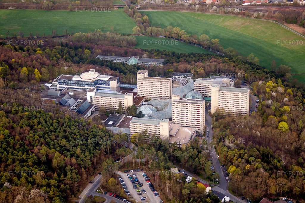 Luftbild: Klinikgelände des Krankenhauses Neurologische Klinik Bad Neustadt an der Saale im Ortsteil Herschfeld in Bad Neustadt an der Saale im Bundesland Bayern in Deutschland. Foto: IMG_63948.jpg vom 04.04.2014 durch Werner Riehm/FLY-FOTO.de
