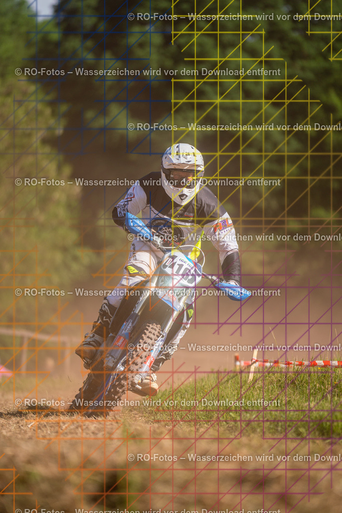 Wolfshausen 3 Lauf -1834 | Sportfotografie von RO-Fotos: Motorsport, Motocross, Enduro, Laufveranstaltungen und Triathlon. Professionelle Fotos von Sportlern und Events. - Realisiert mit Pictrs.com
