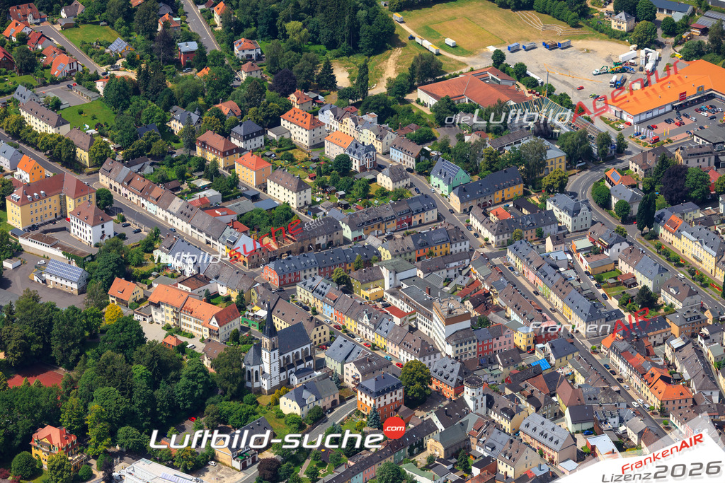 Die Luftaufnahme der Stadt Wunsiedel wurde vom UL-Flugzeug heraus erstellt ( keine Drohne )- hohe Auflösung für beste Qualität