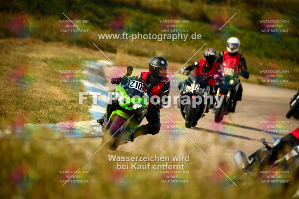 _MOT6551 | Hier findet Ihr Bilder von Touristenfahrten auf der Nürburgring Nordschleife oder von anderen Veranstaltungen die ich besucht habe. Viel Spass beim Durch Schauen 