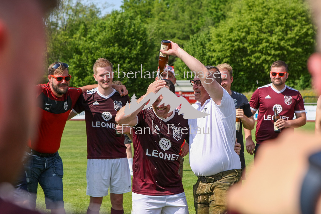 993T3930 | Medien- Sport- Entertainmentfotos