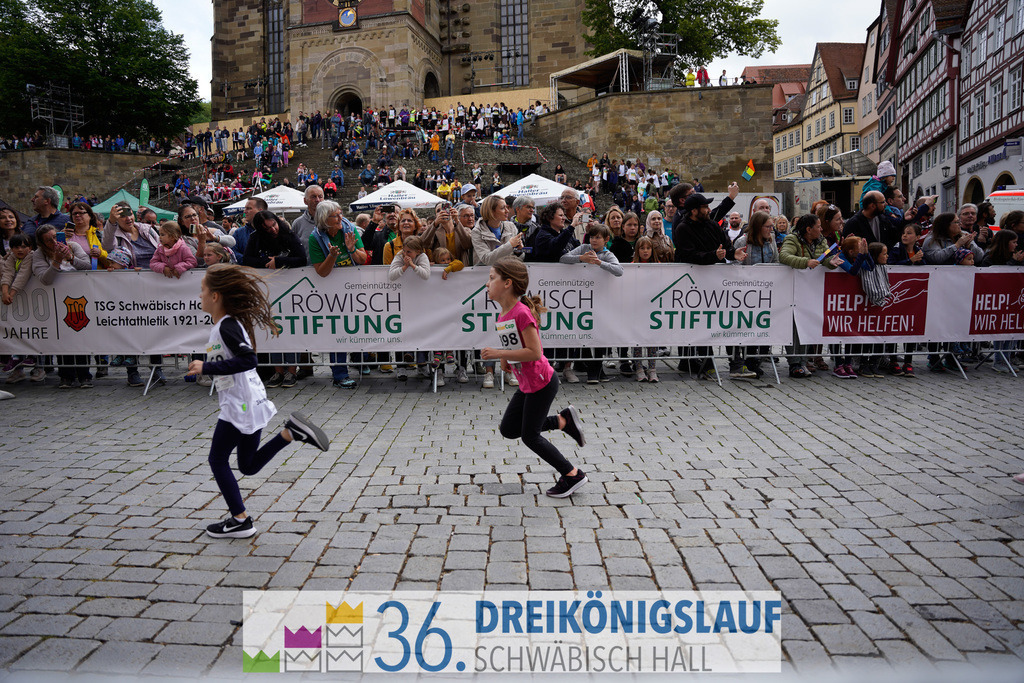 AOK Junior Cup 400m | 3Königslauf 2022 AOK Junior Cup 400m - Realisiert mit Pictrs.com