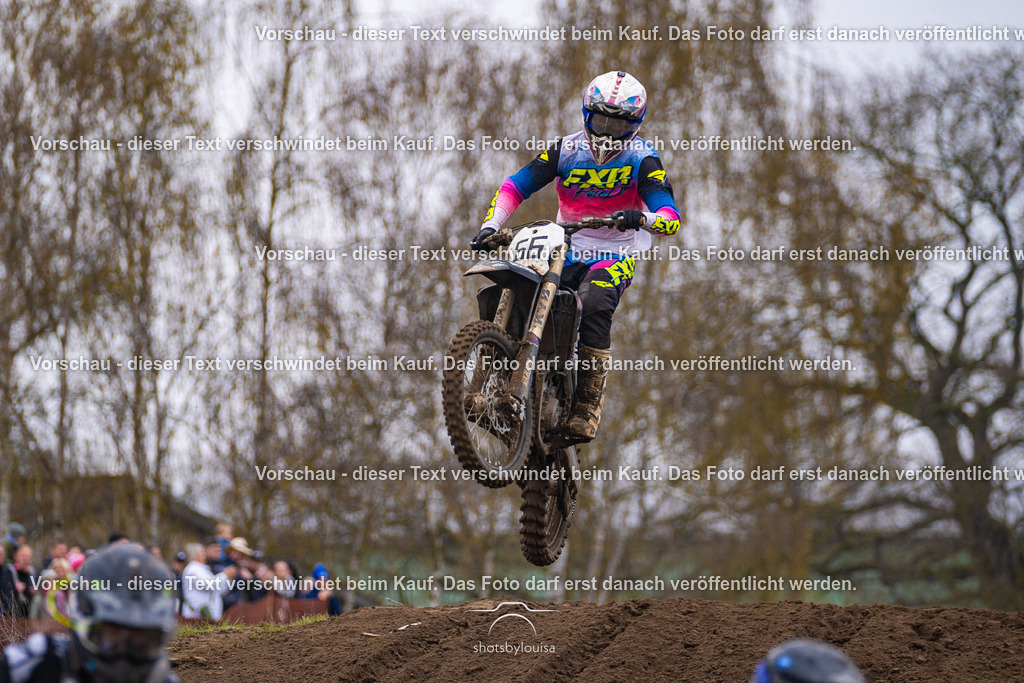 20260412_MCCBensdorf-1709 | Sportfotografin aus Berlin-Brandenburg mit Fokus auf Motocross. Ich halte deine sportliche Leistung und echte Emotionen auf und neben der Strecke professionell fest. Entdecke die Fotos von deinem Rennen und bestelle sie direkt hier im Shop.