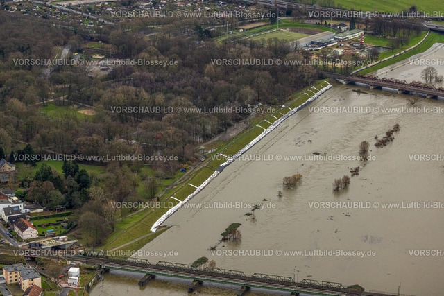 Oberhausen231203157Ruhr | Luftbild, Ruhrhochwasser, Weihnachtshochwasser 2023, Fluss Ruhr tritt nach starken Regenfällen über die Ufer, Überschwemmungsgebiet Energiepark Styrumer Ruhrbogen, am Ruhrpark und Schutz mit Sandsäcken, Alstaden, Oberhausen, Ruhrgebiet, Nordrhein-Westfalen, Deutschland