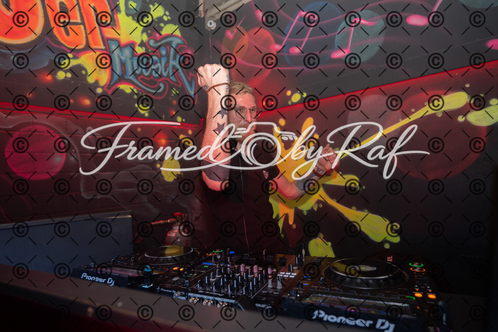 Try_a_little_harder_17.04.2026-32 | Professioneller Online-Store für hochwertige Fotografie: Entdecke einzigartige Bilder aus Street, Events und Lifestyle. Sichere dir exklusive Prints und digitale Downloads in bester Qualität für dein Zuhause oder Projekte. - Realisiert mit Pictrs.com