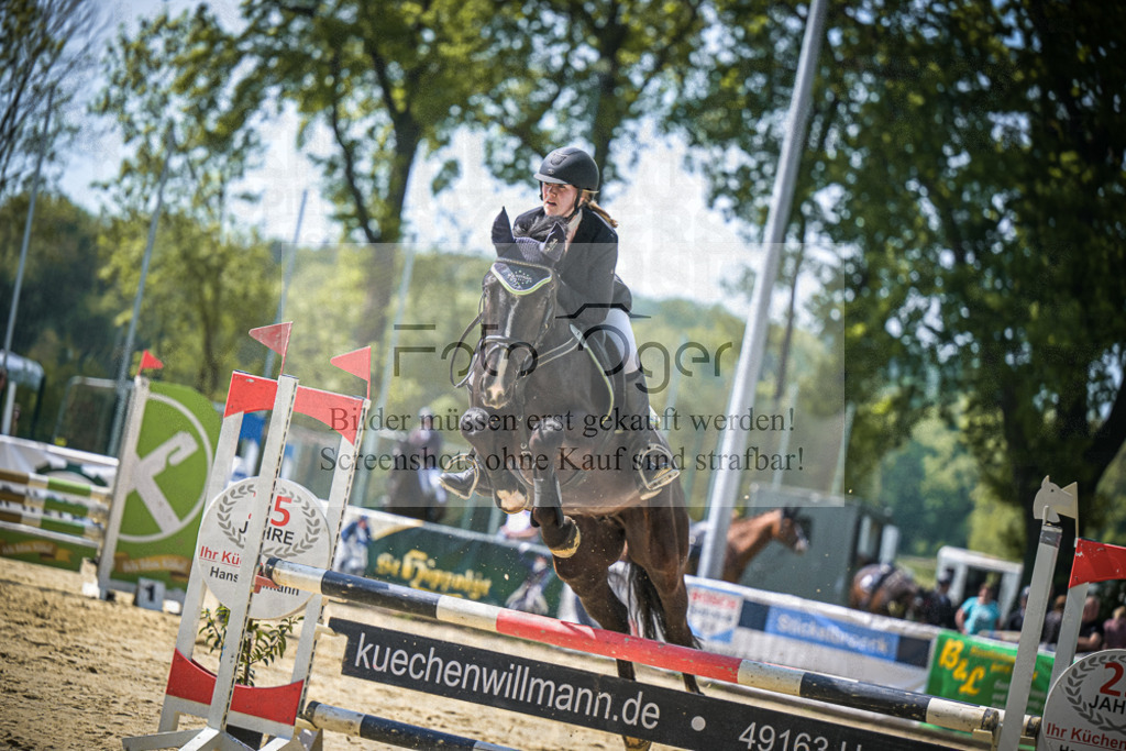 DOS_9503 | Entdecke hochwertige Reitturnierfotos von Foto Oger. Professionell, emotional und authentisch – jetzt Lieblingsmomente im Shop bestellen.Deutschlandweite Turnierfotografie. - Realisiert mit Pictrs.com