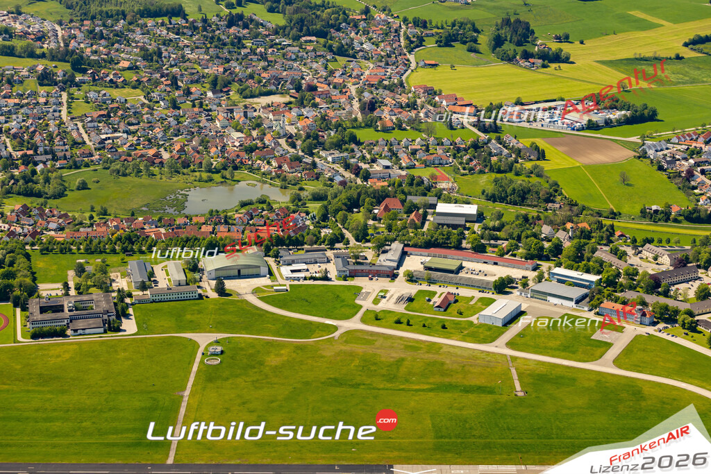 Das Luftbild zeigt :  Kaufbeuren - Die Luftaufnahme wurde 2024 vom UL-Flugzeug aus erstellt ( keine Drohne ) - Hochauflösende Luftaufnahme - Für grossformatige Ausdrucke geeignet. Die Geschenkidee !Mit Lizenz und Bildrechte bestellbar