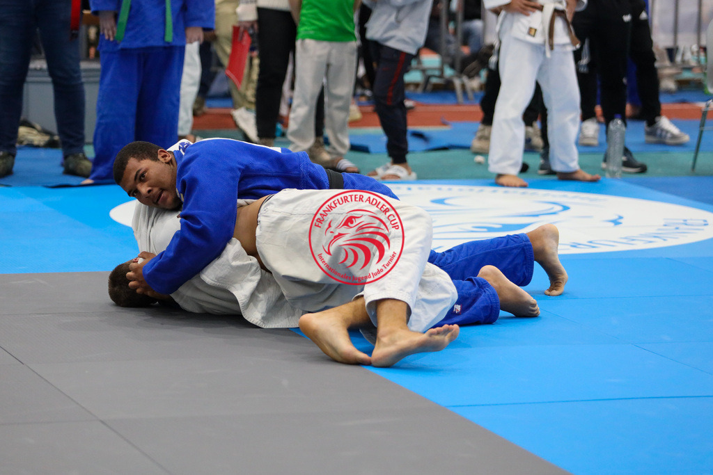 131-IMG_9229 | Fotos vom Adler Cup - Pictures from Adler Cup

Hier findet Ihr alle Eindrücke und großen Momente der Adler Cup Wochenenden. Here you will find all impressions and great moments of the Adler Cup weekends. - Realisiert mit Pictrs.com