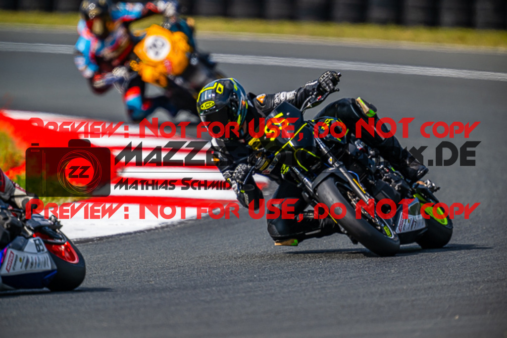 MaZZes_FotoMatrix_220522_5324 | Fotograf Mathias Schmid
Sportfotograf,
Eventfotograf,
Hochzeitsfotograf,
Portraitfotograf