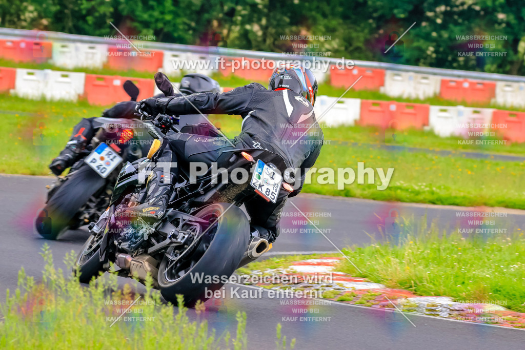 VBK-6742 | Hier findet Ihr Bilder von Touristenfahrten auf der Nürburgring Nordschleife oder von anderen Veranstaltungen die ich besucht habe. Viel Spass beim Durch Schauen 