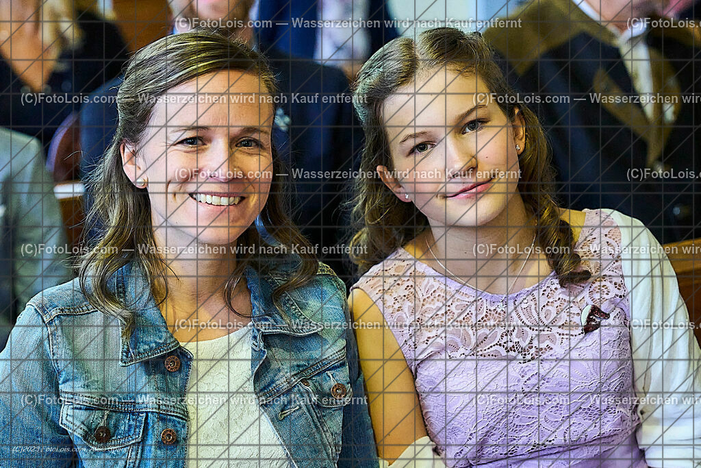 ALP2157_Pfarrfirmung Wieselburg | (C)FotoLois.com, Alois Spandl, Pfarrfirmung in Wieselburg mit Firmspender Eduard Gruber (ehemaliger Generalvikar der Diözese St. Pölten), Sa 3. Juni 2023.