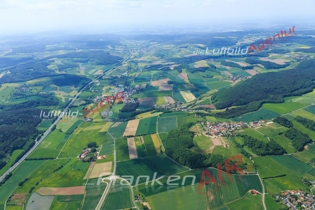 Luftbild von Aschbach Schluesselfeld - Luftaufnahme wurde 2015 von https://frankenair.de mittels Flugzeug (keine Drohne) erstellt - die Geschenkidee