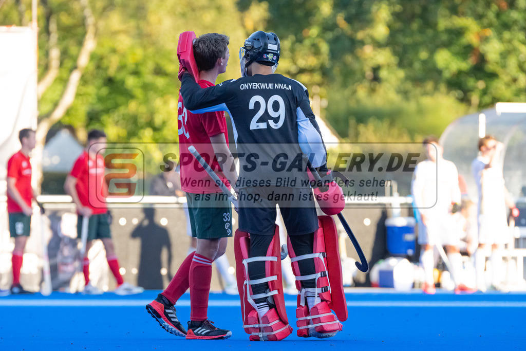 HK_20221008_100598 | 1. Bundesliga Herren Crefelder HTC - Rot-Weiss Köln am 8.10.2022 Crefelder HTC, Krefeld , Joshua Onyekwue Nnaji Torwart ( Crefelder HTC #29 ) , Schröder Mika ( Crefelder HTC #33 )