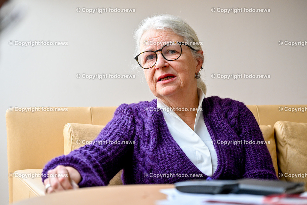 Adelheid Kastner_ Psychiaterin_ Gerichtsgutachterin und Autorin_ 15.02.2024-19 | 15.02.2024, Linz, AUT, Adelheid Kastner, im Bild Adelheid Kastner (Fachaerztin für Psychiatrie und Neurologie, Primaraerztin der Klinik fuer Psychiatrie mit forensischem Schwerpunkt, Gerichtsgutachterin)
