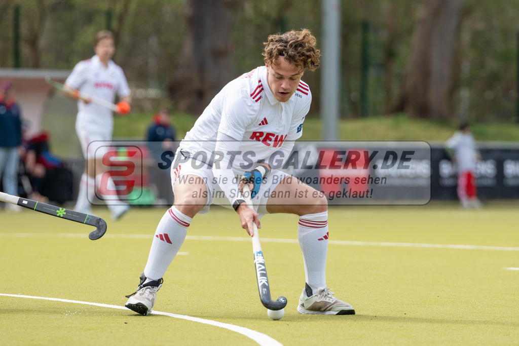 SFE_20250323_0095 | Köln, Deutschland, 23.03.2025:  Hockey 1. Bundesliga Herren Rot-Weiss Köln - Berliner HC im KTHC Stadion Rot-Weiss Köln Tennis and Hockey Club am 23.03.2025 in Köln, Deutschland. (Foto von Stephan Fehrmann)Köln, Germany, 23.03.2025: Hockey 1. Bundesliga Herren Rot-Weiss Köln - Berliner HC in KTHC Stadion Rot-Weiss Köln Tennis and Hockey Club at 23.03.2025 in Köln, Deutschland. (Foto from Stephan Fehrmann)